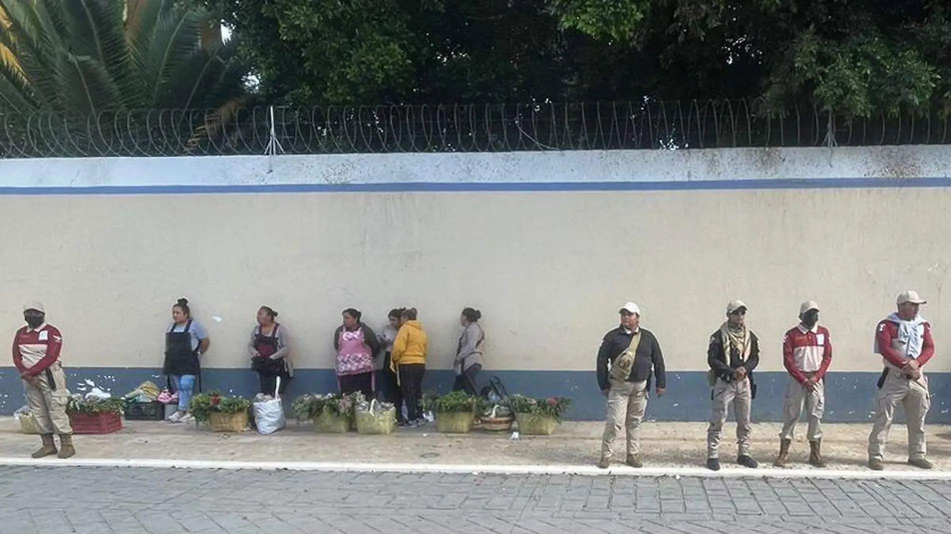 VENDEDORES DE HIERBAS TEHUACAN 01 IRF